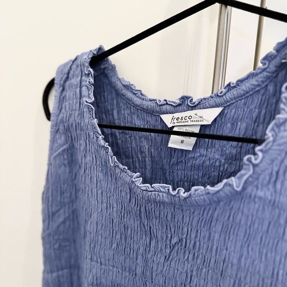 Nomadic Traders cornflower blue ruffled tank - Picture 2 of 3